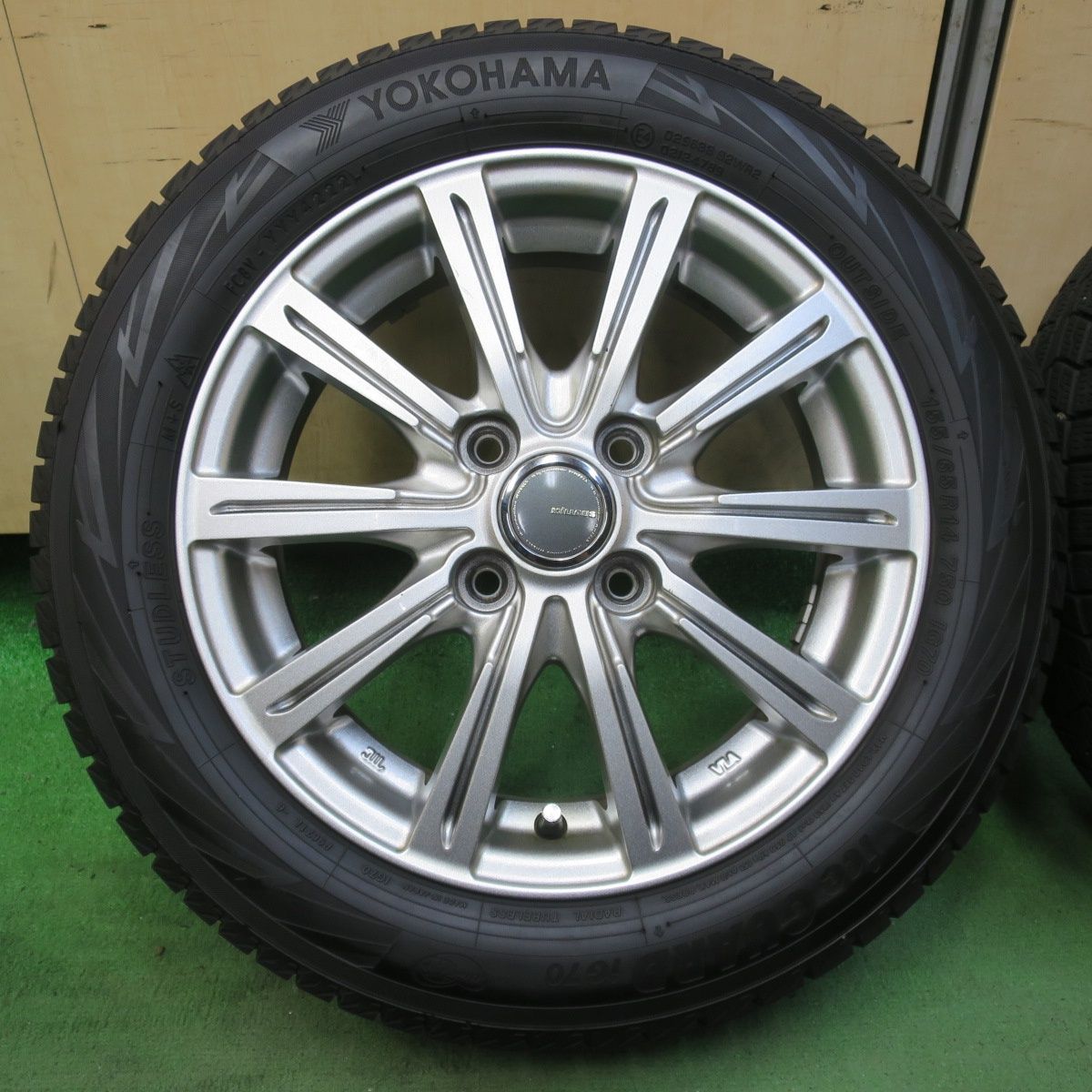 バリ溝 22年 キレイ 8.5分 スタッドレス 155 65R14 ヨコハマ アイスガード iG70 MiLLOUS ミルアス 14インチ PCD100 4H 5100202イス