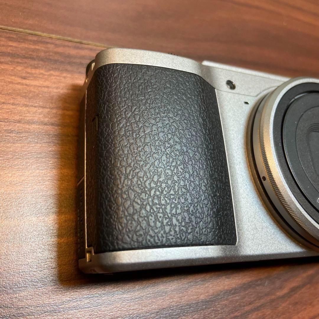 RICOH GR Ⅱ Silver edition デジカメ ほぼ新品 3446 RICOH GR Ⅱ Silver edition デジカメ ほぼ新品 3446 - メルカリ