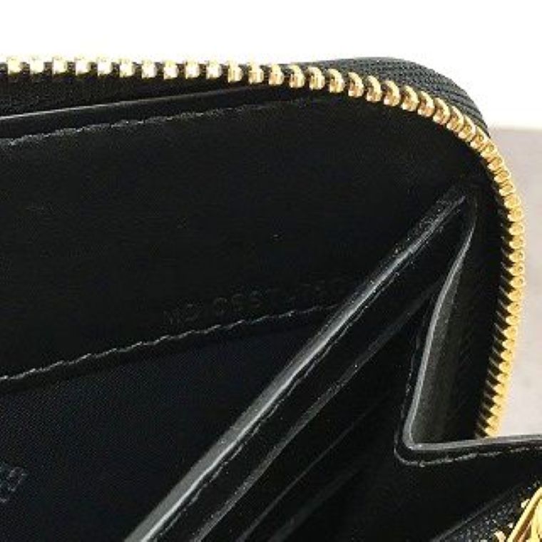 BURBERRY ジップウォレット