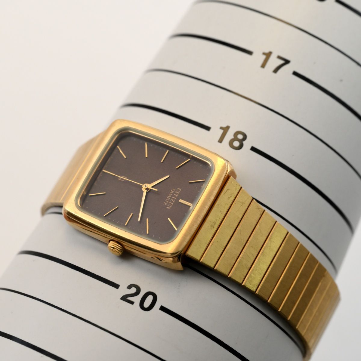 電池交換済 CITIZEN CQ シチズン 27mm タンクシェイプ ユニセックス 