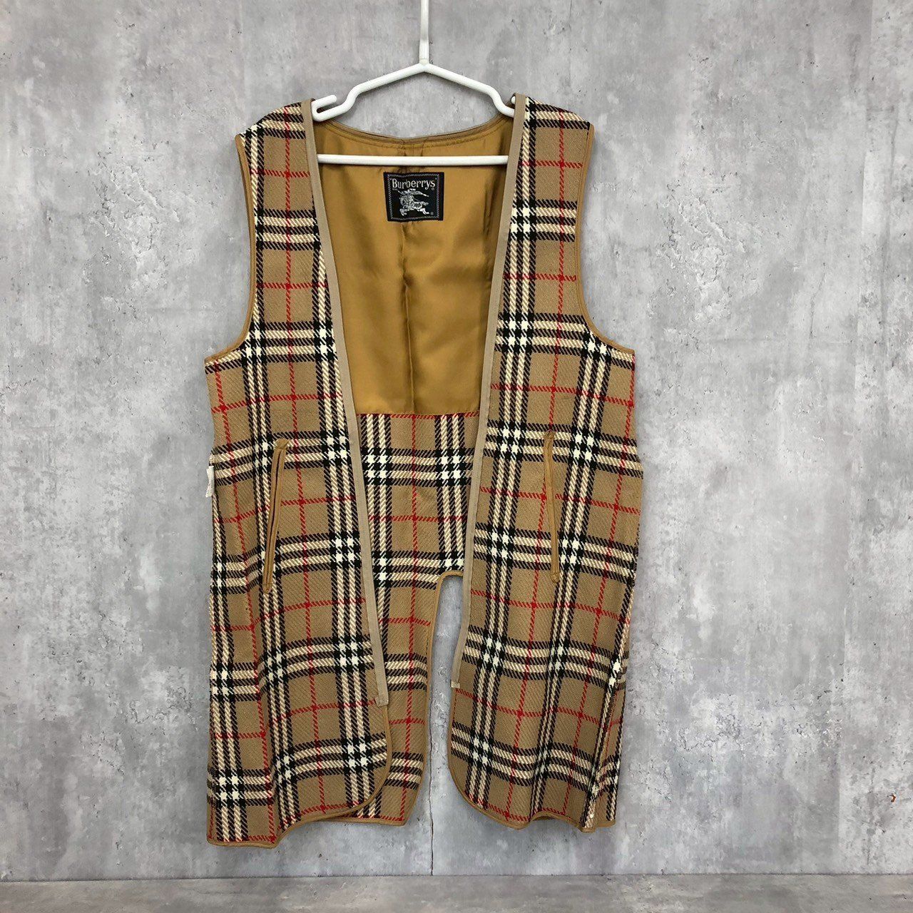 ✨良品✨ Burberrys ノバチェック 金ボタン ウールベスト ブラウン