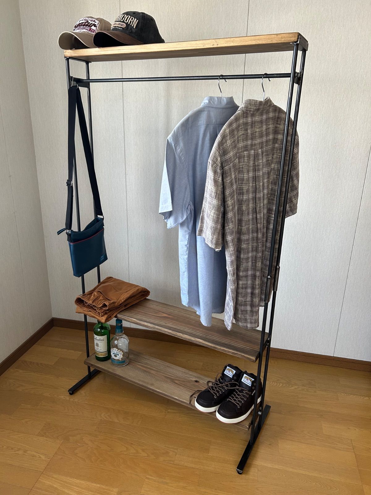 ハンガーラック　コンパクト　アンティーク　ハンドメイド　古材　アイアン家具 ハンガーラック コンパクト アンティーク ハンドメイド 古材