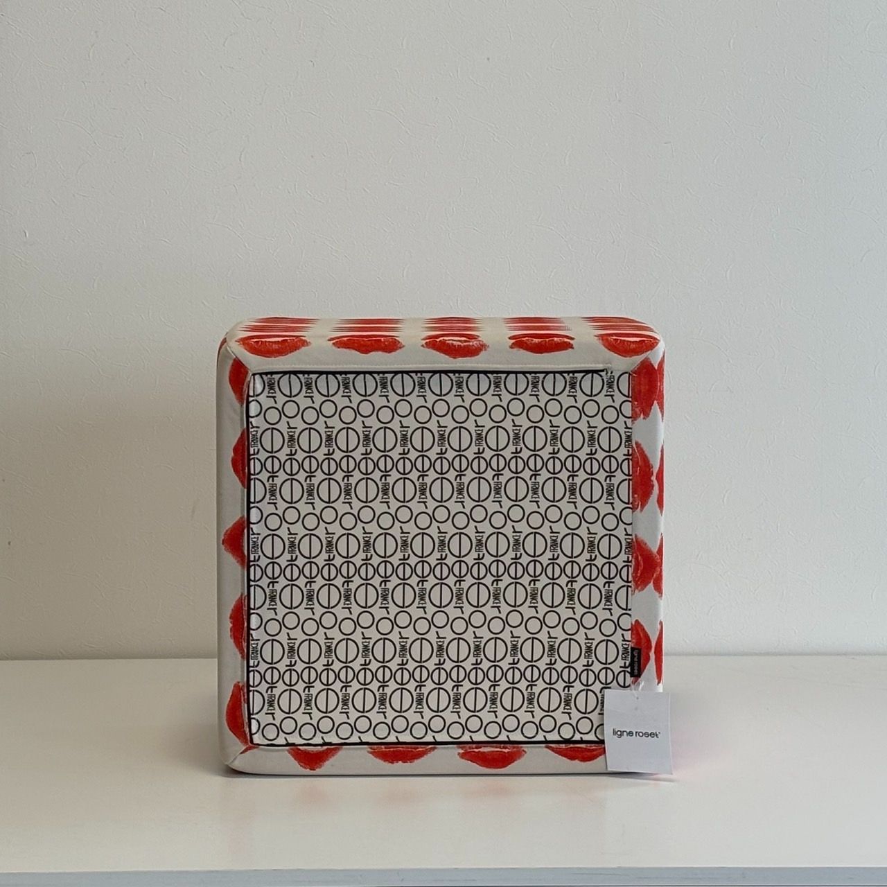 店頭 ligne roset リーンロゼ ROSETDIXIT ロゼディグジット 生地モデル MARWIL-DEMENAGEMENTS_CH