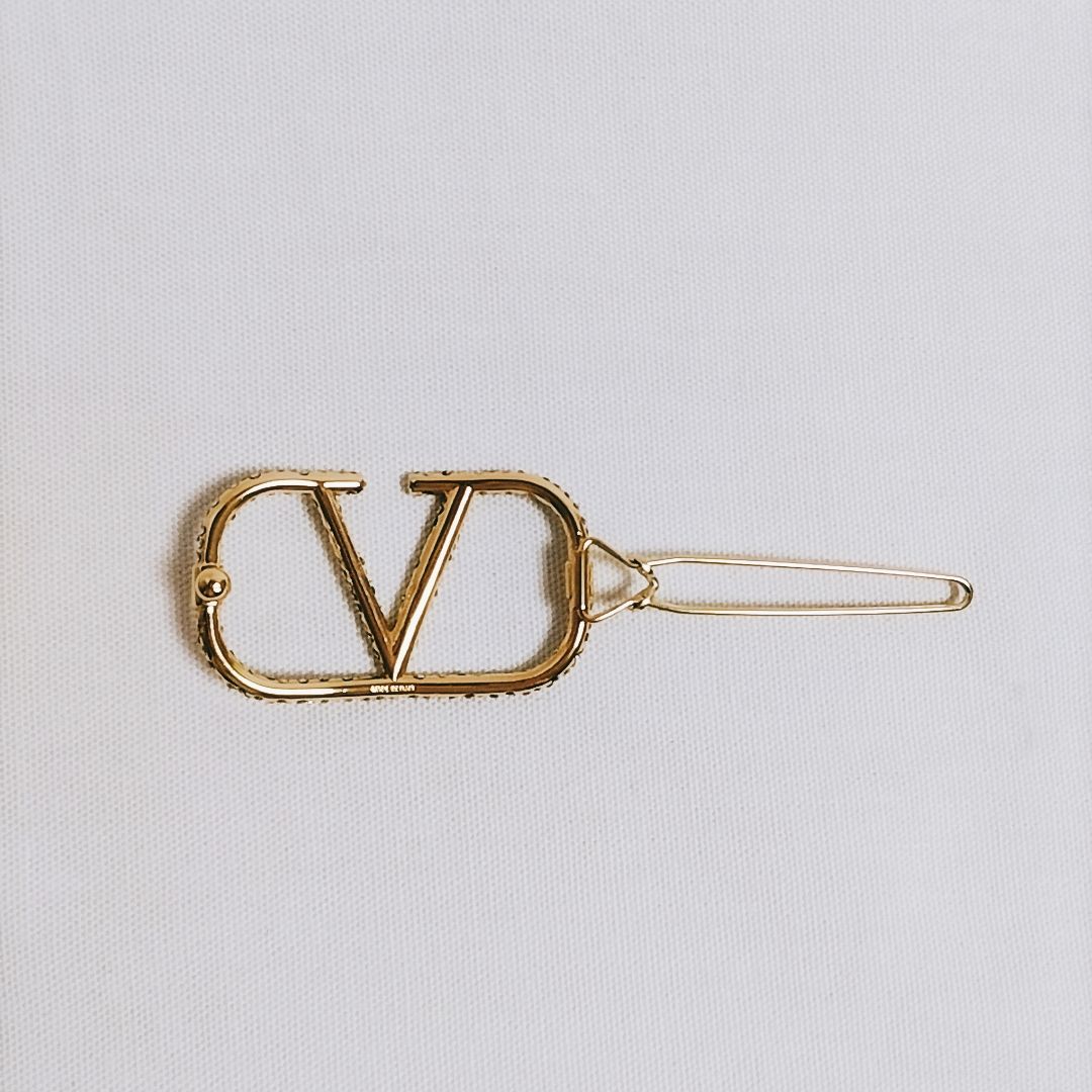 【訳あり】VALENTINO Vロゴ メタル ヘアクリップ 2個セット VALENTINO - 【新品未使用・訳有】VALENTINO Vロゴ メタル ヘア