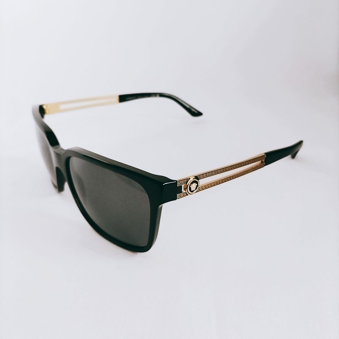 新品未使用】VERSACE ブラック Vヴァニタス スクエア サングラス
