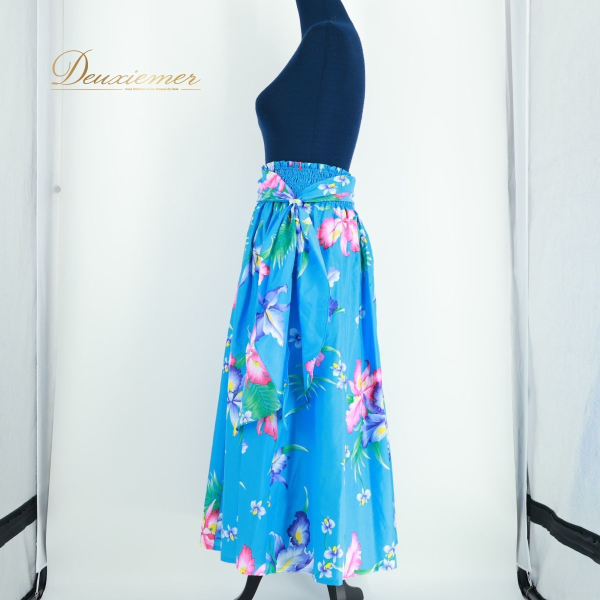 【美品 ハワイ製フラダンス用衣装】ブルー Pukalani Fashion フラダンス 衣装 スカート ブルー系 フラ ダンス 水色 花柄
