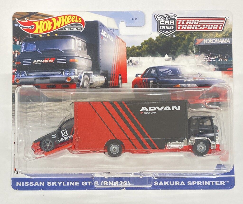 Hot Wheels Team Premium Transport - | Assortment & Mattel de 0