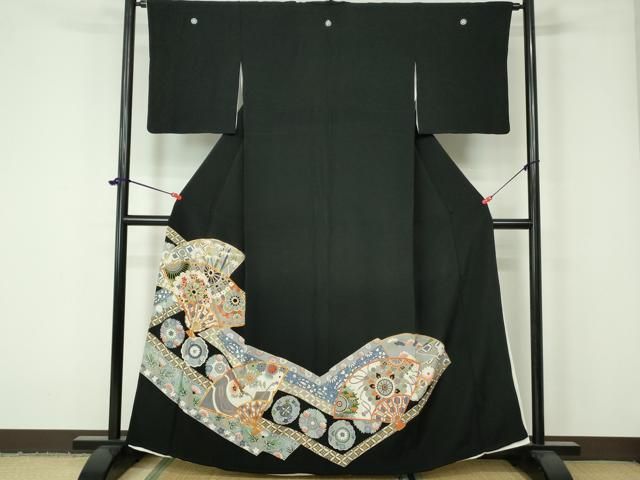 平和屋着物□豪華黒留袖 駒刺繍 扇面草花文 金彩 正絹 逸品