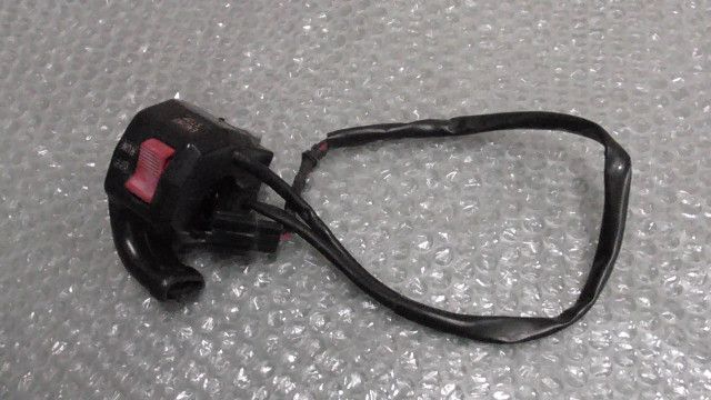 TW200　2JL-029xxx　の　ハンドルスイッチ　右:#1675400088