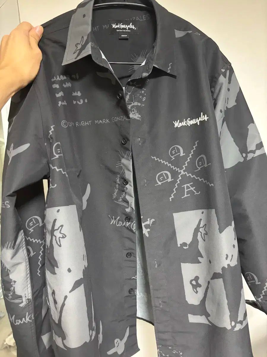 マーク・ゴンザレス プリンティング シャツ ブラック