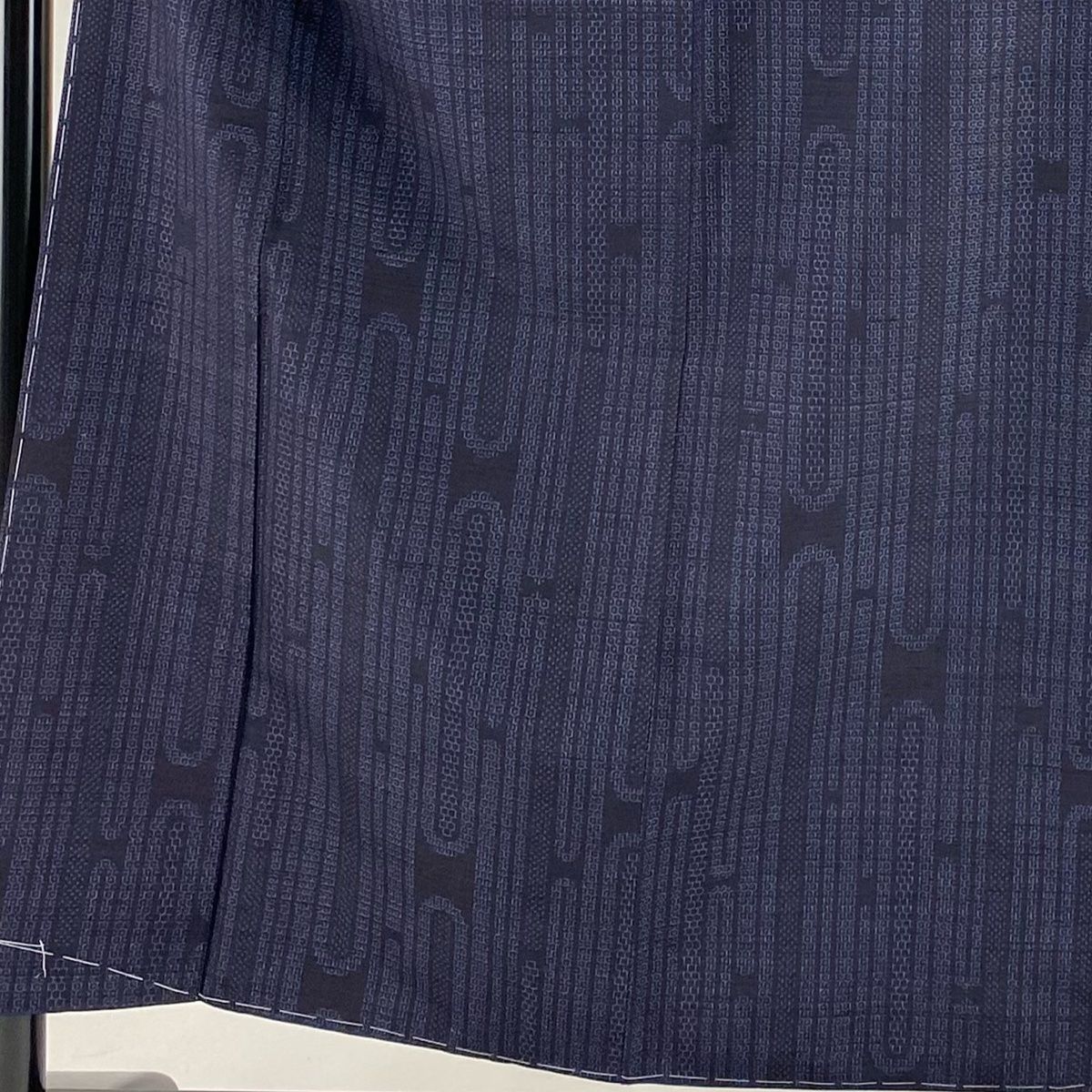 結城紬 身丈156cm 裄丈64cm M 袷 証紙 亀甲絣 幾何学 濃紺 正絹 秀品