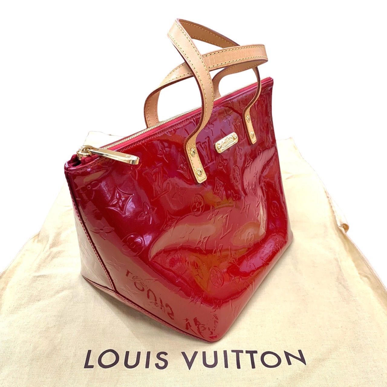 【新品未使用】完璧極美品少し値切る可能Louis Vuittonショルダーバッグこちらの革の素材を教えて下さい