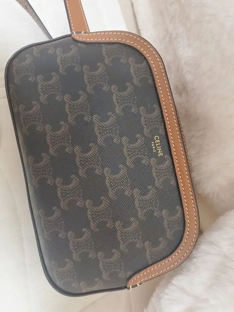 セリーヌ トリオンフ