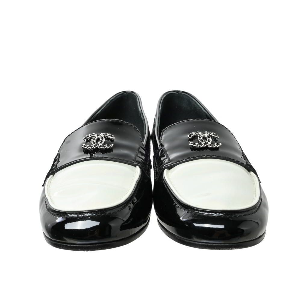 CHANEL ココマーク チェーンデザイン バイカラー エナメル ローファー