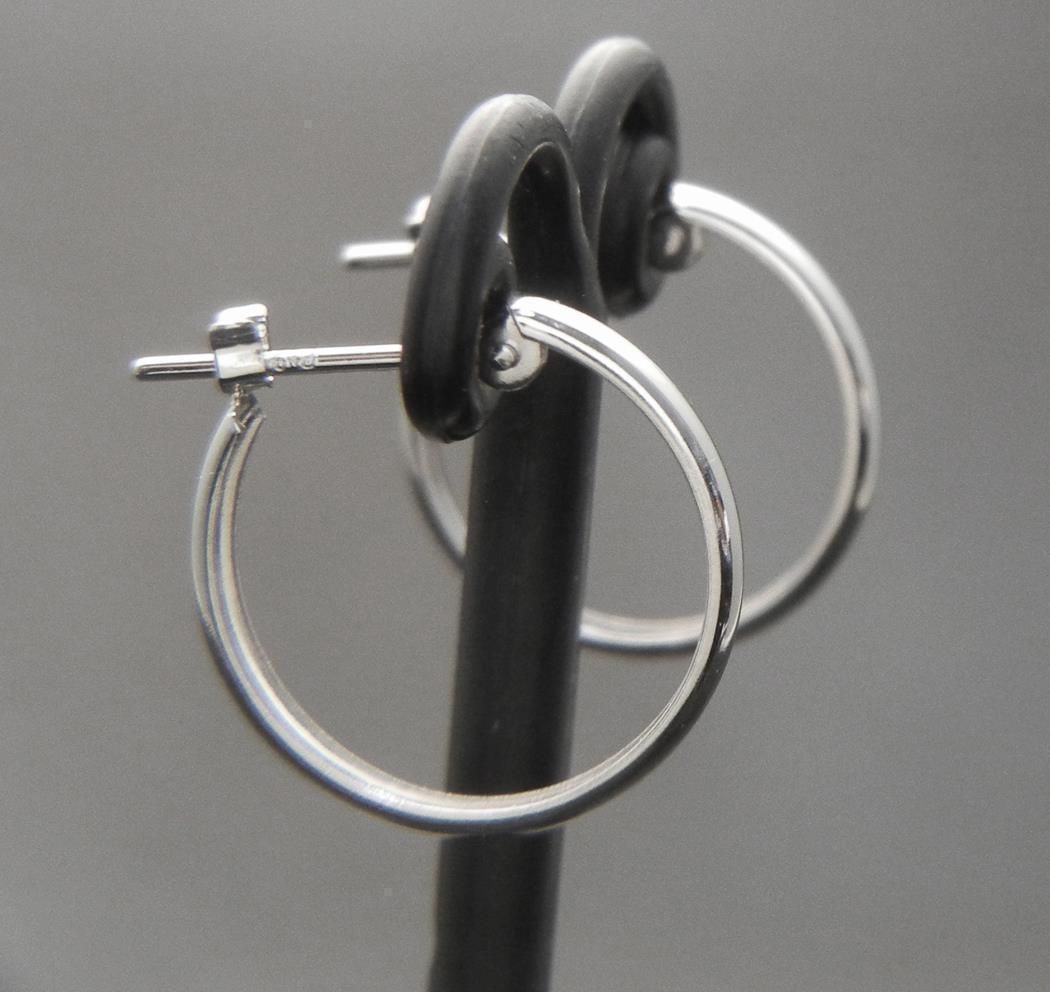 プラチナ！ 甲丸 スナップピアス ！ 2×15mm