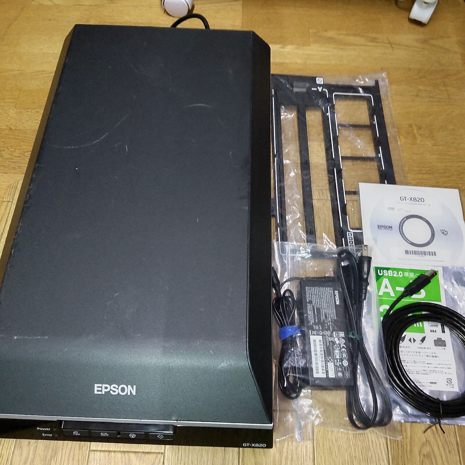 EPSON GT-X820 フィルムスキャナー 動作良好 本体キズ多い お買い得