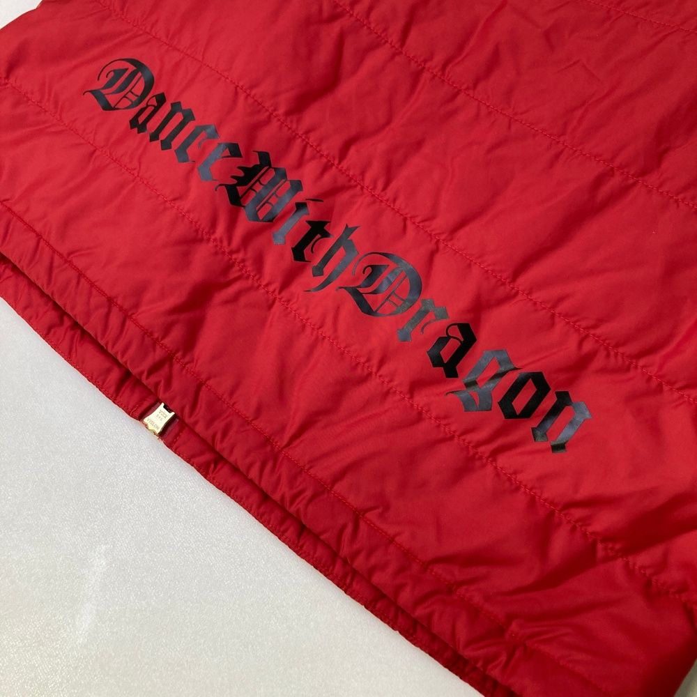 【激安大特価！】 サイズ 2 DANCE WITH DRAGON ダンスウィズドラゴン 2WAY 中綿 ジップジャケット レッド系 240101421717 ゴルフウェア メンズ ストスト 見栄えのする