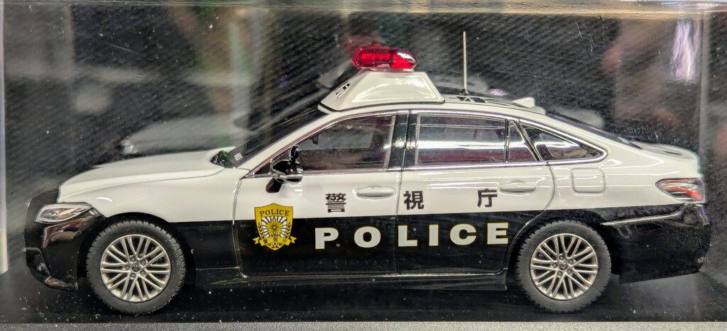 ヒコセブン 1|43 トヨタ クラウン ハイブリッド AZSH21 2025 警視庁所轄署地域警ら車両 赤3