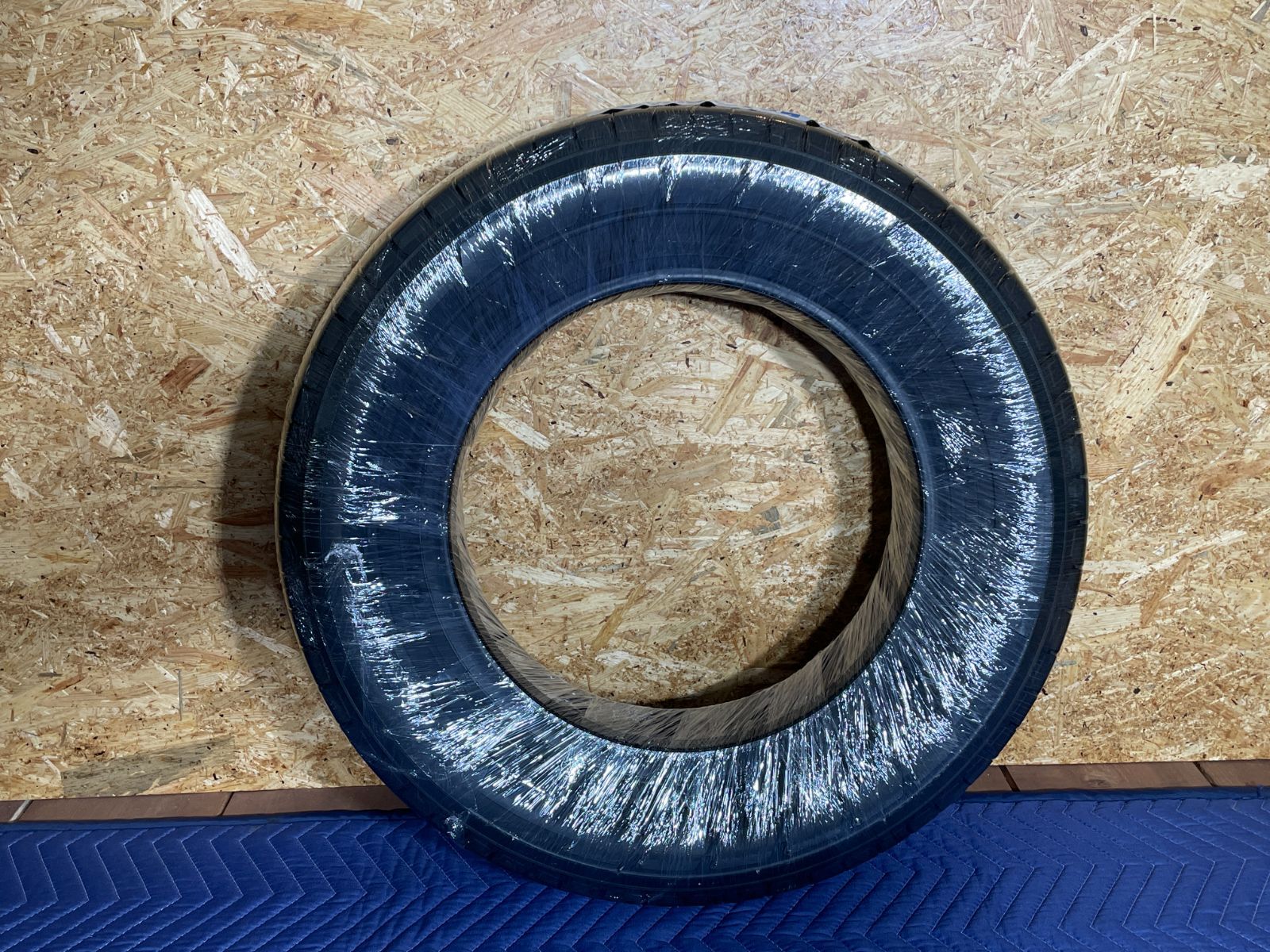 ヨコハマタイヤ ブルーアース バン アールワイ ゴーゴー 165 80R14 97N FFCRYSTALESIA_COM