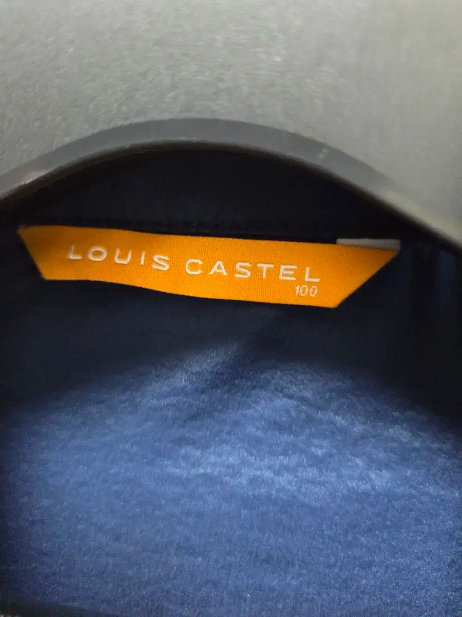 ウィンドブレーカー