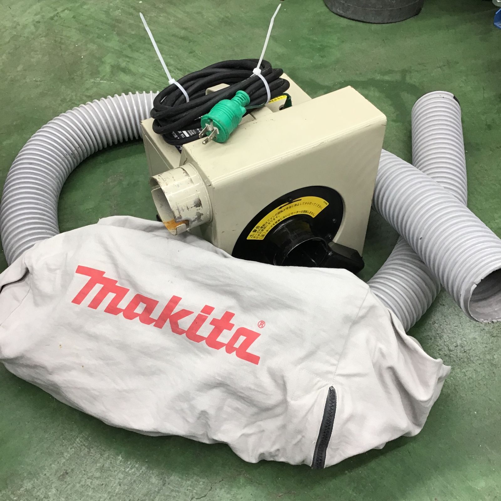 中古】 マキタ makita 集じん機 411(P) 【桶川店】 - メルカリ