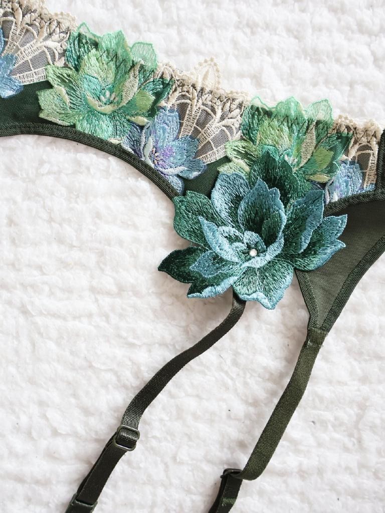 ワコール　サルート ライオンキング 30G PI ガーターベルト ☆【新品】Wacoal Salute ワコールサルート ガーターベルト 30G