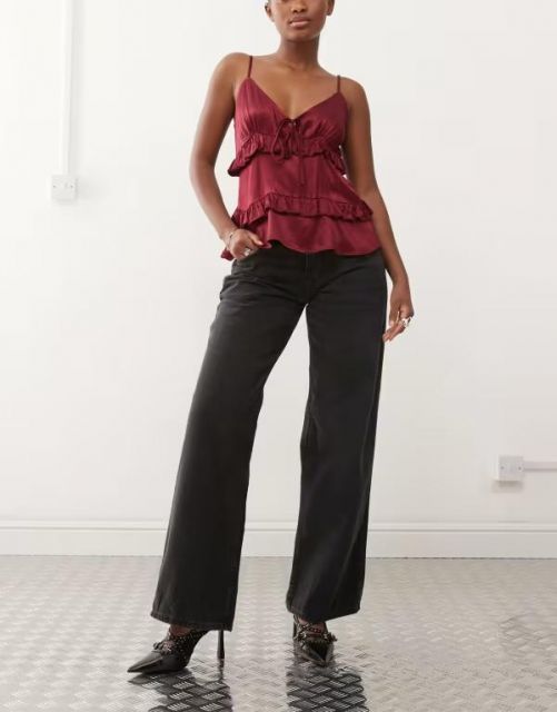 【送料無料】 モーテル レディース デニムパンツ ボトムス Motel roomy wide leg low rise jeans in washed black WASHED BLACK