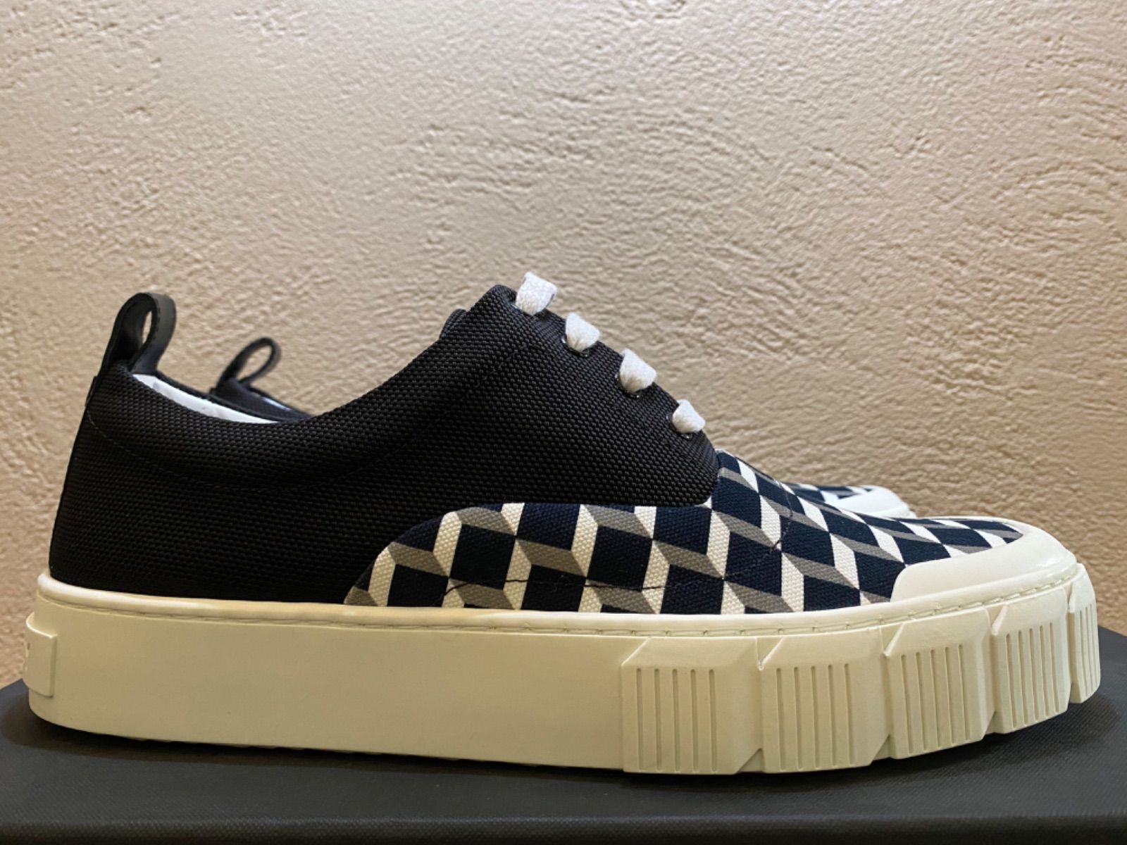 新品 PIERRE HARDY キューブ柄 キャンバス レースアップスニーカー