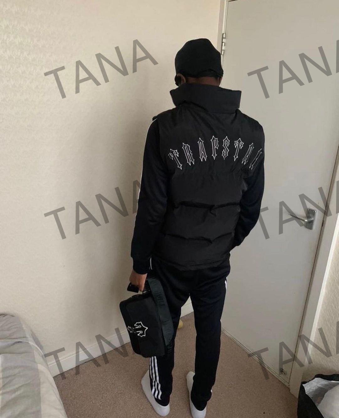 美品 TRAPSTAR ダウンベストトラップスター ダウンベスト 冬 メンズ