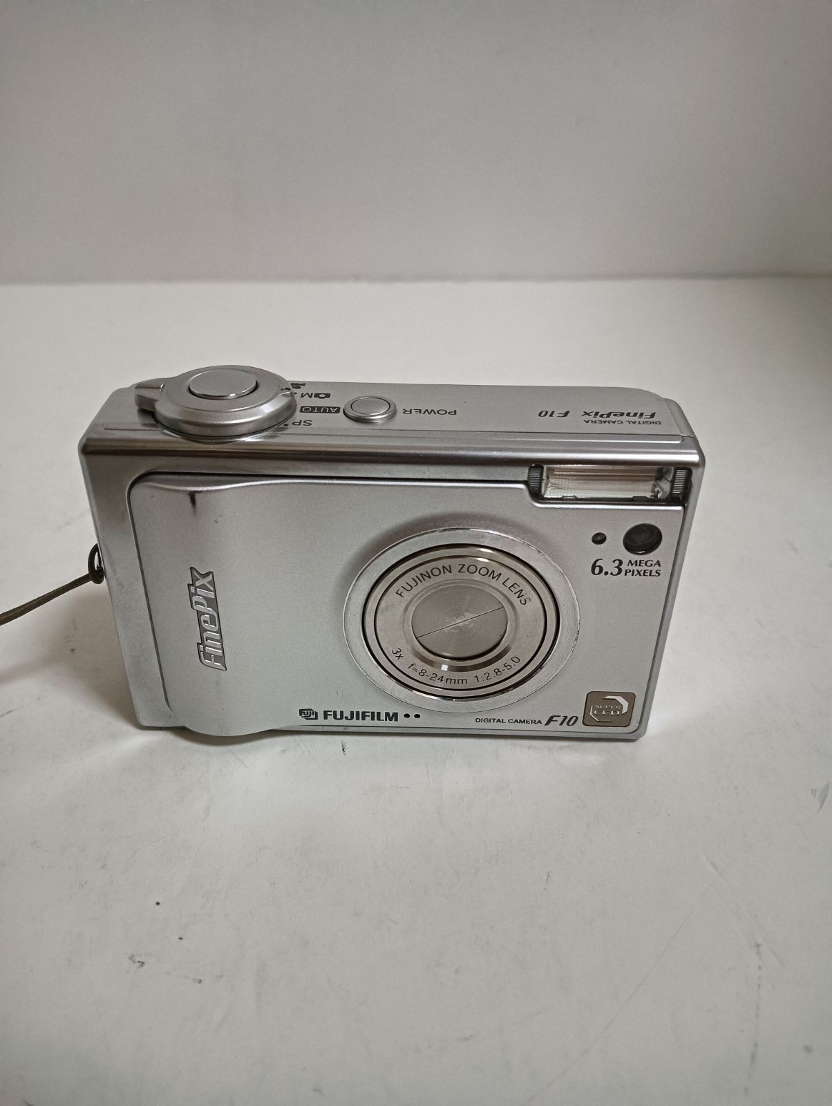 美品】FUJIFILM FINEPIX F10 シルバー 動作確認済 美品・完動品