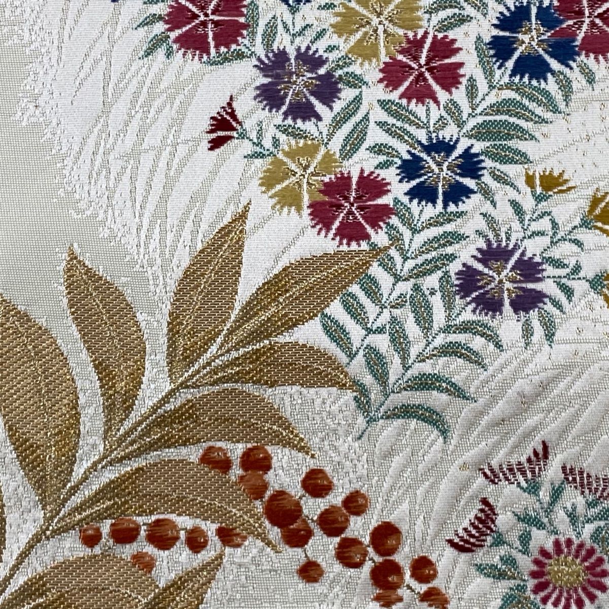袋帯 美品 秀品 葉と実 草花 金糸 刺繍 クリーム 六通 正絹 【中古 