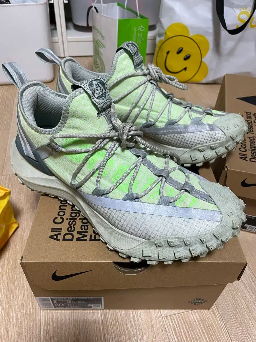 NIKE ナイキ acg マウンテン フライ 275 中止 製品