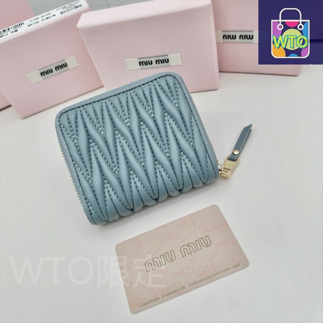 【新品未使用】MIU MIU ミュウミュウ 財布 箱付 今日特価】Miu Miu ミュウミュウ クラシック刺しゅうプレス柄