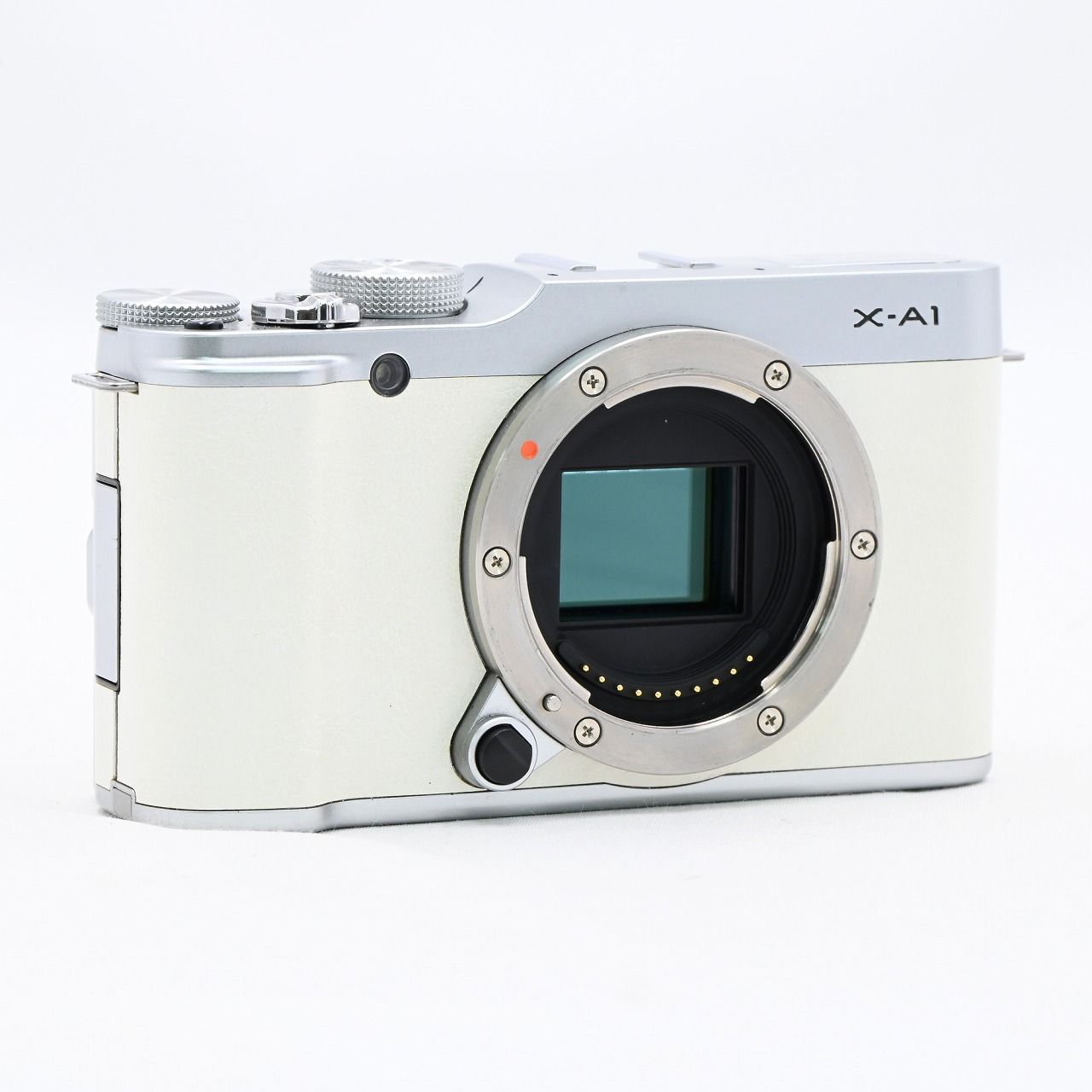 フジフイルム FUJIFILM X-A1 プレミアムホワイトモデル 限定1000台 ミラーレス一眼レフカメラ【中古】