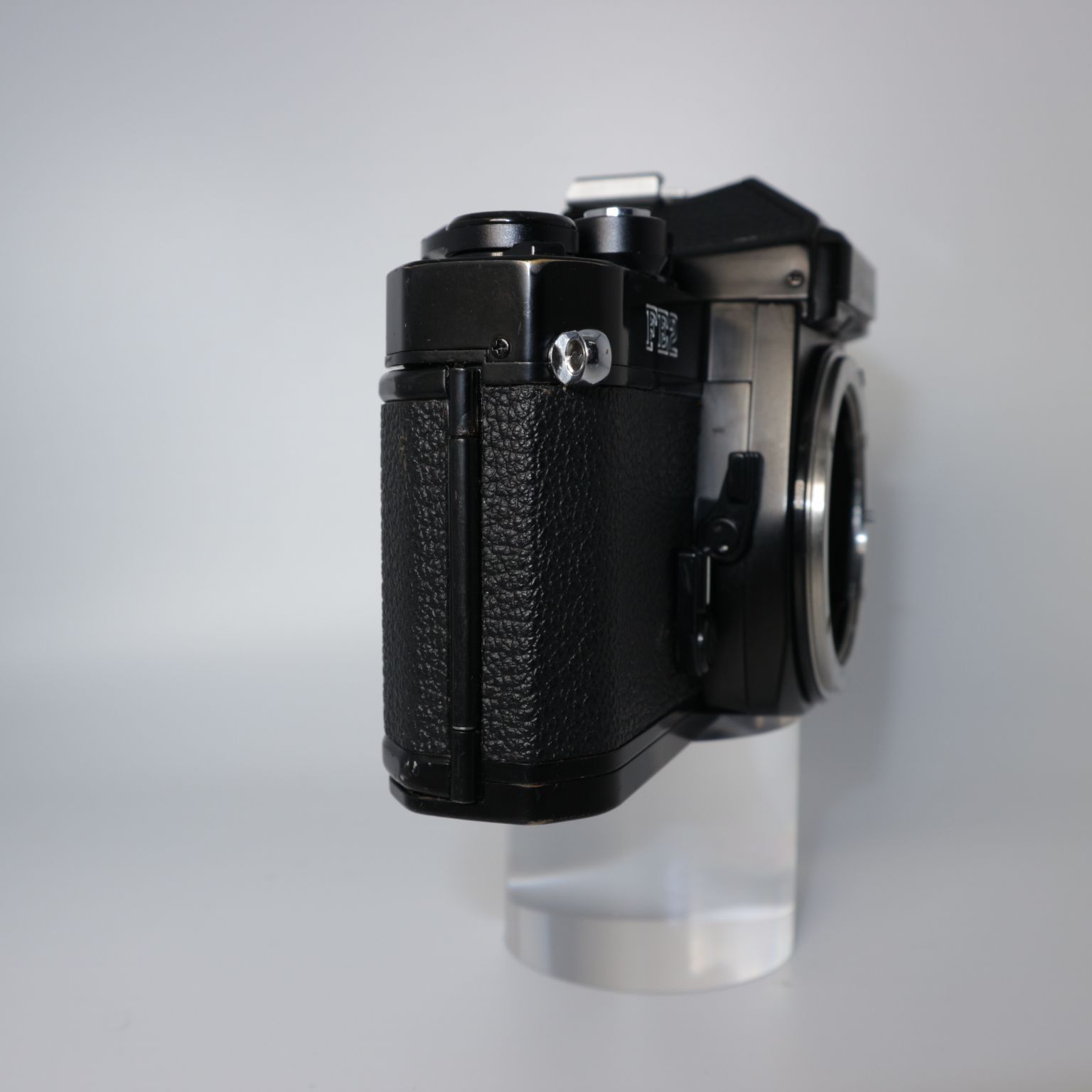 精度調整済み》Nikon FE2 ボディ フィルムカメラ - メルカリ