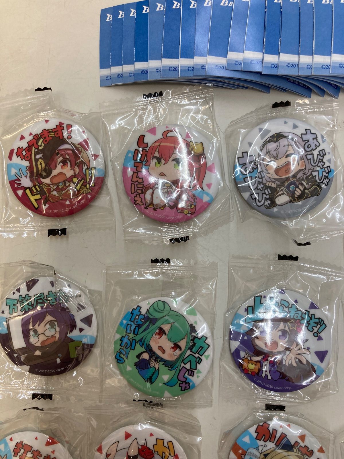 広店】全24種セット ホロライブ カプセル缶バッジ【718-1935