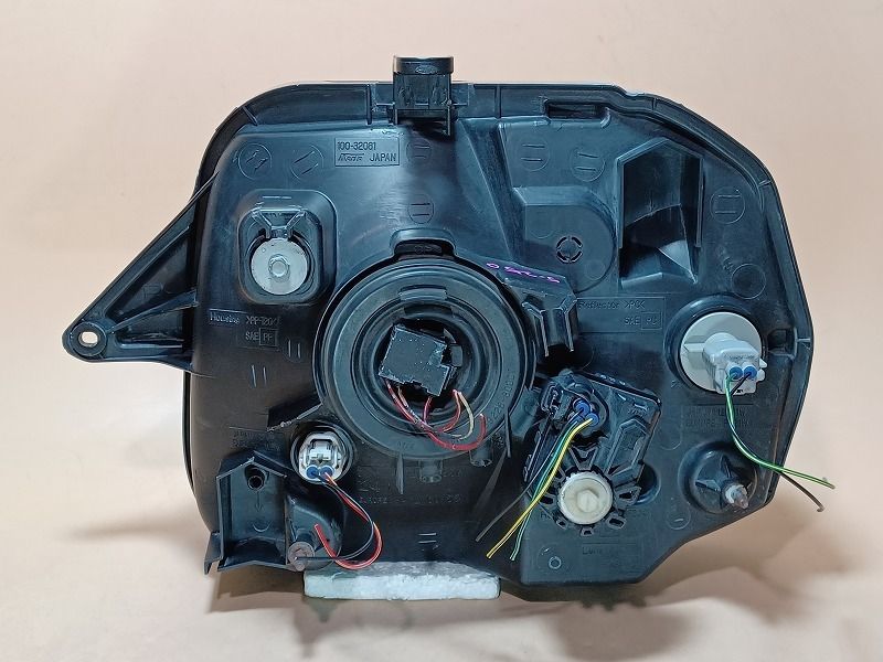 コーティング済 ジムニー JB23W 右ヘッドランプ・ヘッドライト