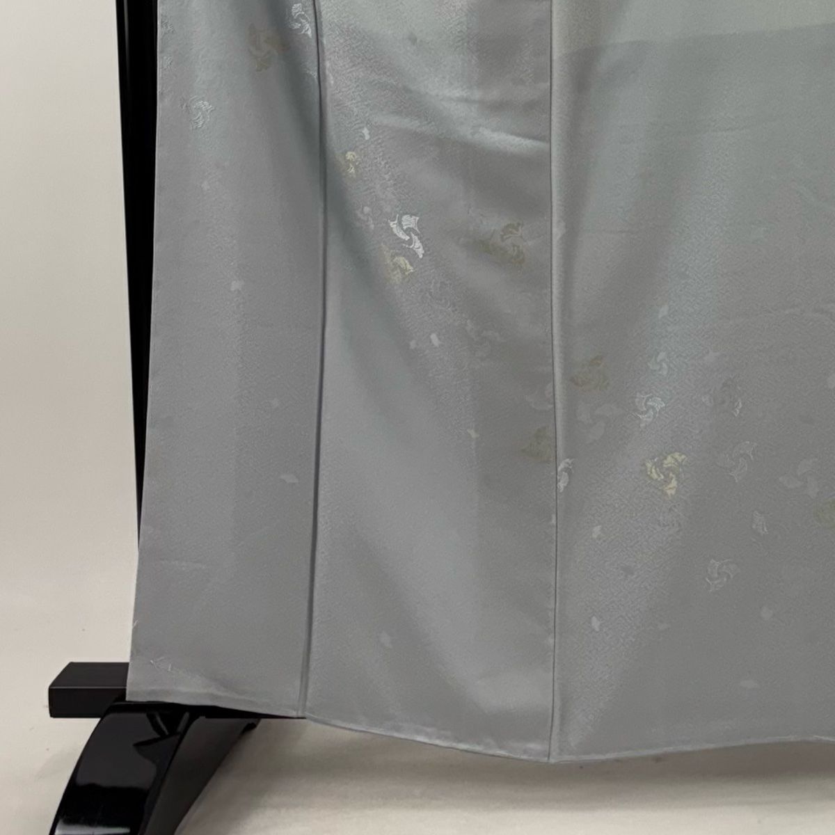 付下げ 身丈161.5cm 裄丈64cm M 袷 落款 銀杏 地紋 金糸 水色 正絹 一つ紋