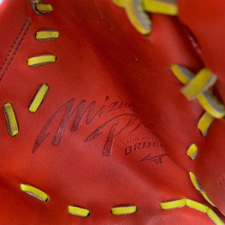 MIZUNO - 中古品 ミズノ MIZUNO ミズノプロ 硬式 捕手用オーダーグローブ ファーストミット HAGA製刺繍有り 5830 MIZUNO - 中古品 ミズノ MIZUNO ミズノプロ 硬式 捕手用オーダー