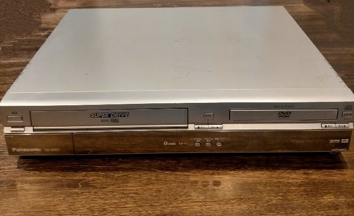美品⭐︎Panasonic NV-VHD1 DVDプレーヤー一体型Hi-Fiビデオ Panasonic パナソニック NV-VHD1 DVDプレーヤー一体型Gコード付
