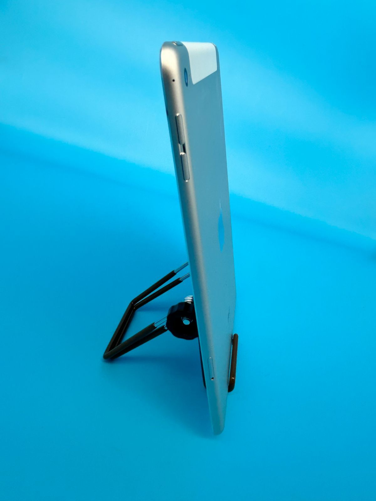 タブレット 【SIMロック解除済】iPad mini 4 Wi-Fi + Cellular 64GB 