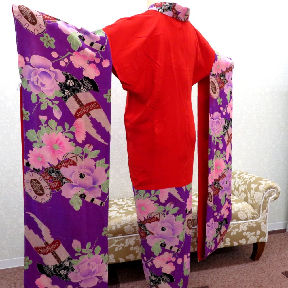 襦袢 昔 長襦袢 アンティーク バチ衿 正絹 紫 多色 和楽器 花々 紅絹 地模様 錦紗縮緬 レトロ 振袖用 明治・大正ロマン 身丈129.5cm 【キモノオフ野々市若松店】 襦袢 昔 長襦袢 アンティーク バチ衿 正絹 紫 多色 和楽器 花々 紅絹