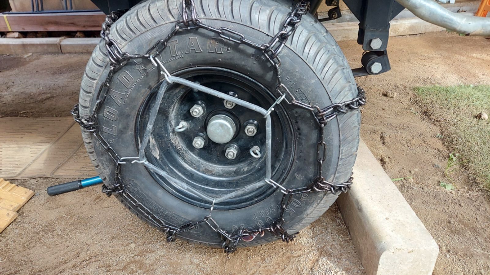 グランエース用タイヤチェーン バンド付き