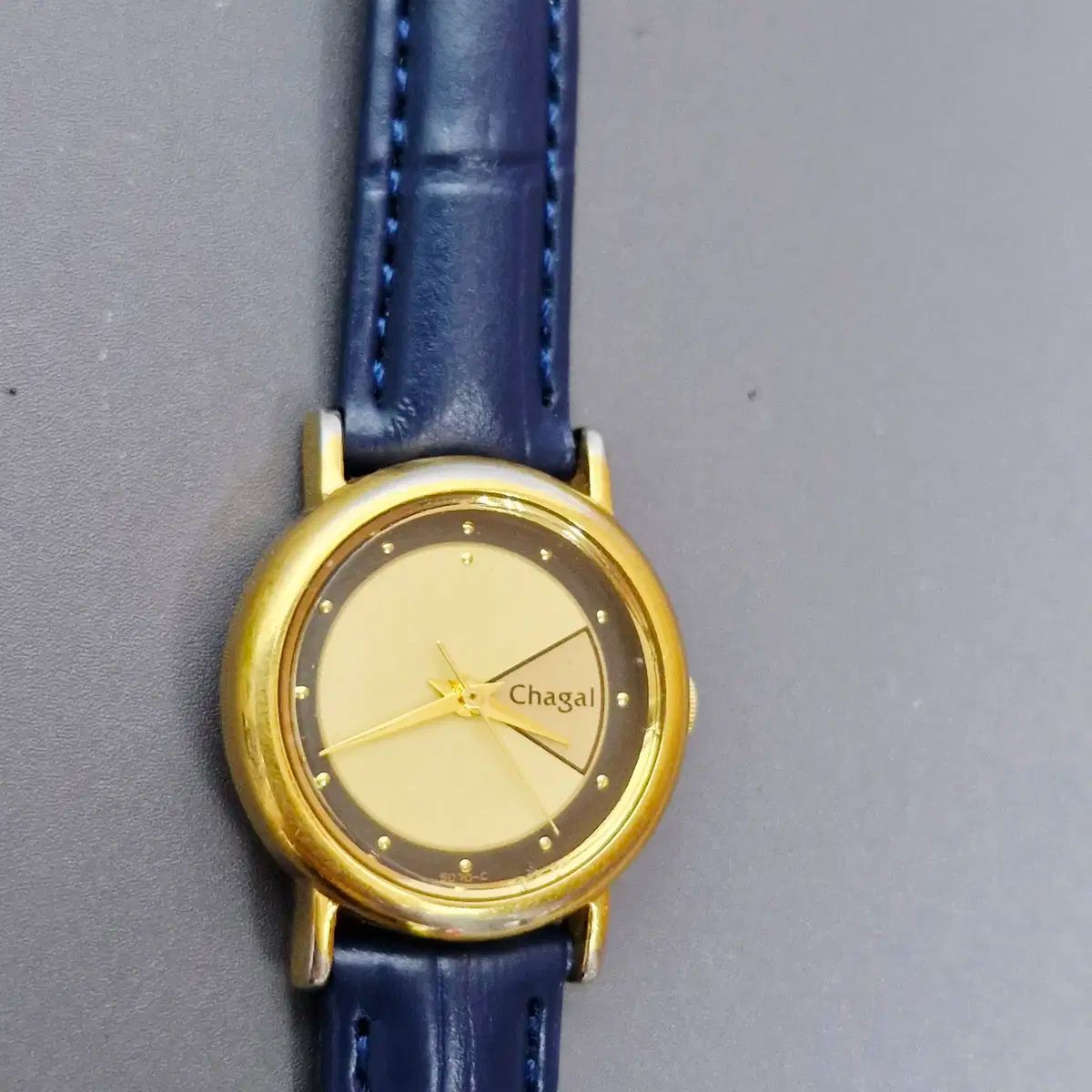 ジューシークチュール 腕時計 鍵型のブラックレザー 二重巻き 姫