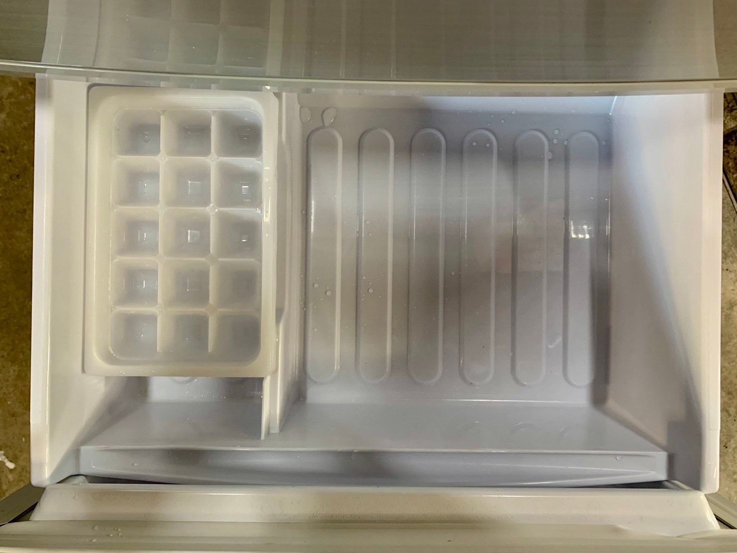 大阪送料無料☆3か月保障付き☆冷蔵庫☆2017年☆シャープ☆2ドア☆SJ