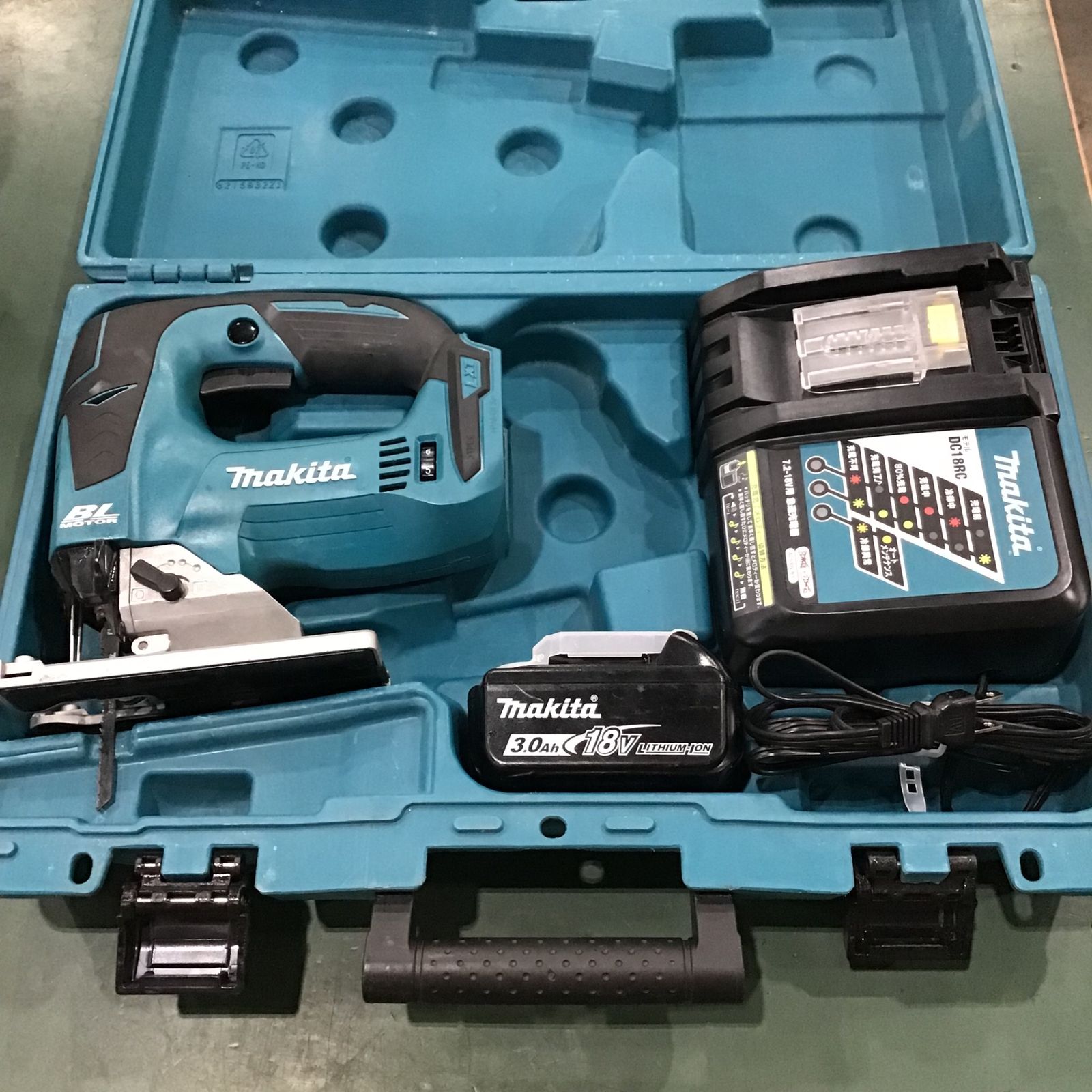 ☆新品 マキタ 充電ジグソー JV182D 18v 3.0Ah ☆