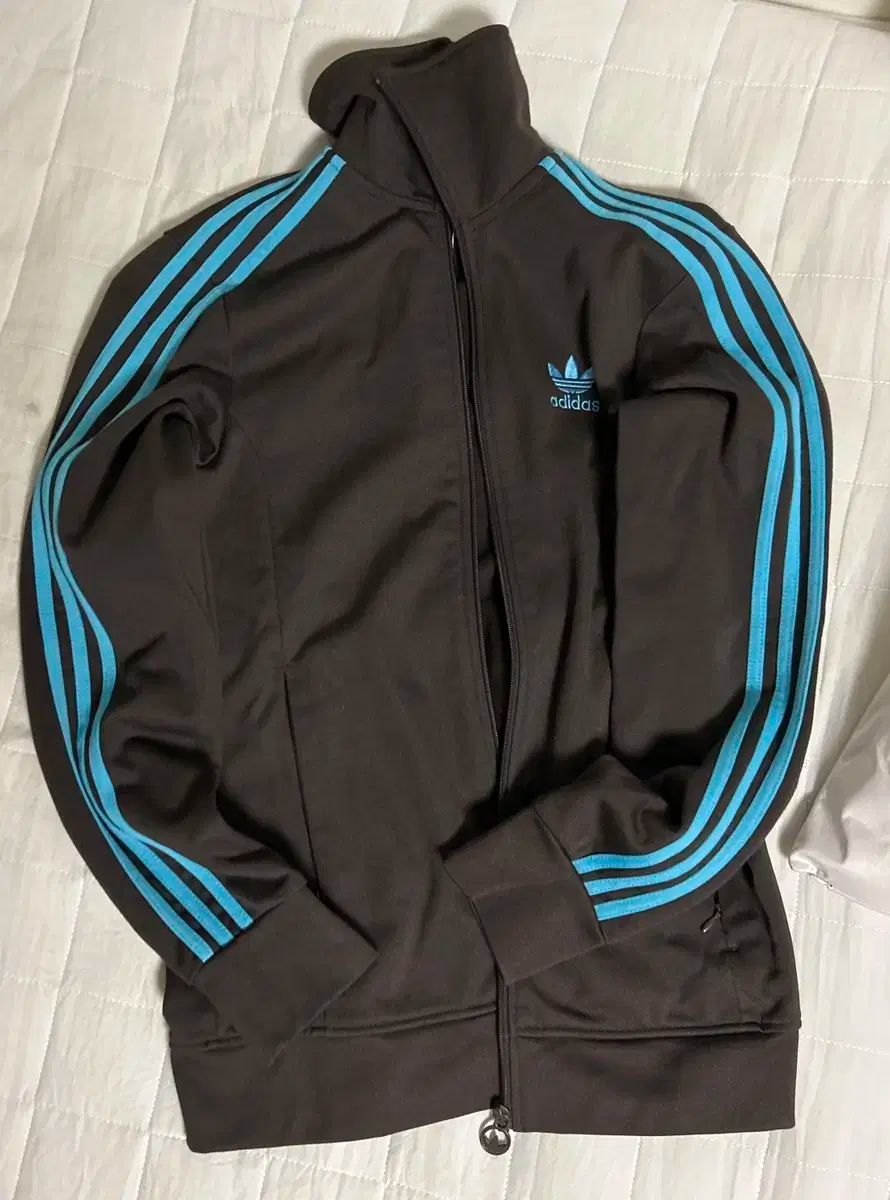 【雷市場（ポンジャン）商品韓国直送】adidas(アディダス) ジャージ ファイヤーバード 95 サイズ