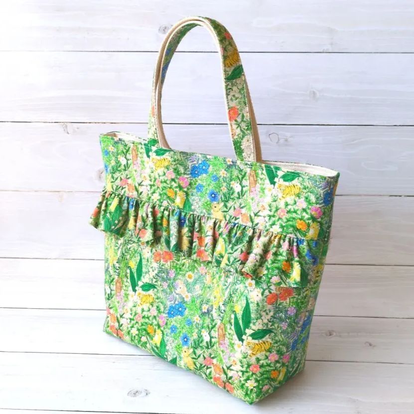 ユキエモン☆フリルのお散歩トートバッグ（ボタニカルフラワー  
