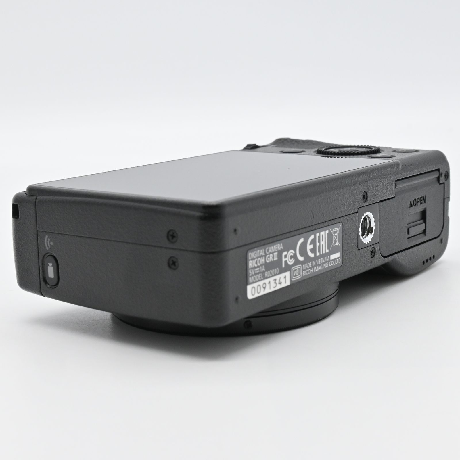 ☆ほぼ新品☆RICOH GR Ⅲ ショット数 2回 - メルカリ