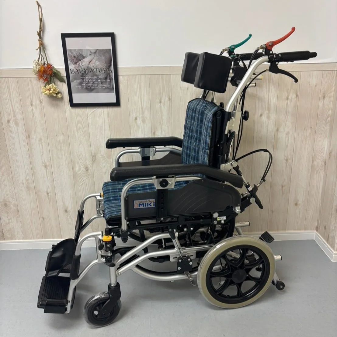 SKT-8 Miki 介助型車椅子 ティルト リクライニング コンパクト